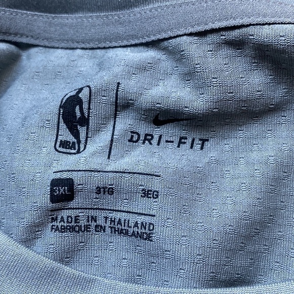 NIKE DRI-Fit BIG & Tall 3X Detroit Pistons Basketball NBA Short Sleeve Tee Grey… - Picture 5 of 10